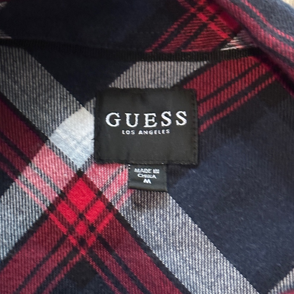 Guess Los Angeles Short Sleeve Button Up Shirt Blue Red Patterned Cotton Rayon - Picture 2 of 4